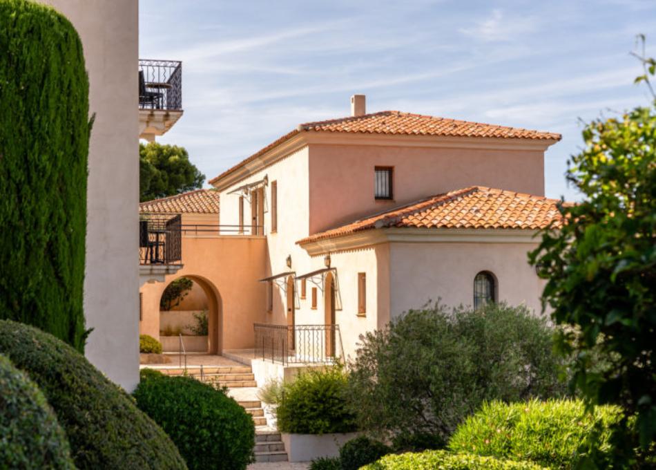 CALVI : La Corse comme un art de vivre suspendu